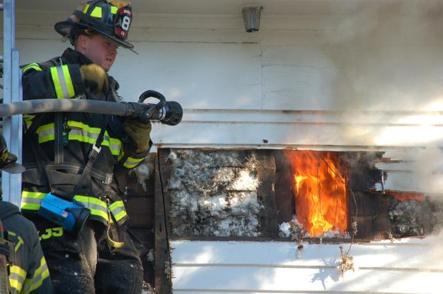 South Spring Valley structure fire, 85 Pine Brook Rd., 1/05/10.  Photo by Tommy Beirds