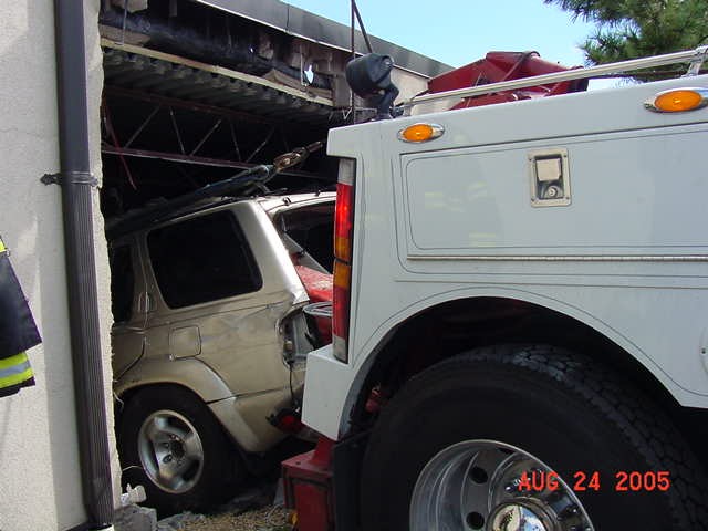 Car into building, 8/24/05