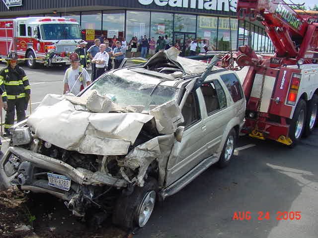 Car into building, 8/24/05