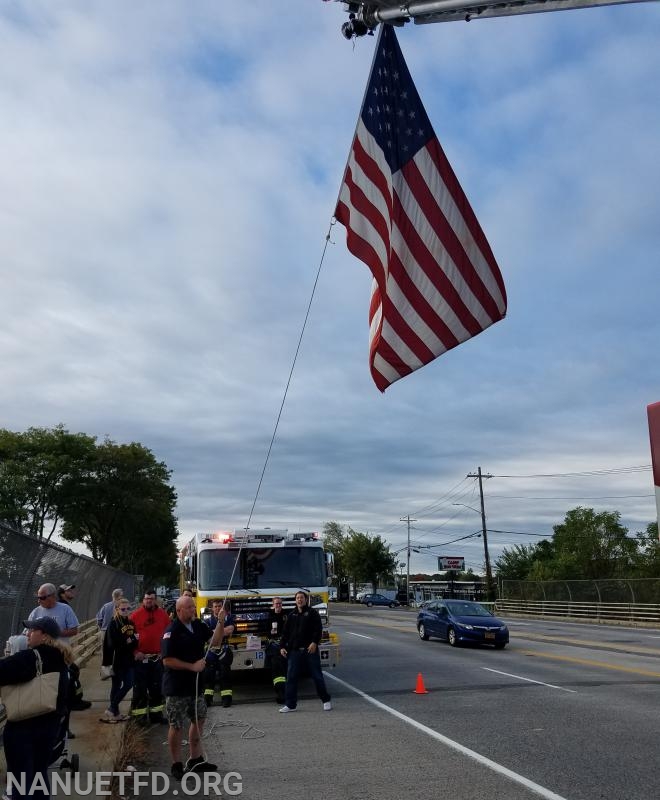 Today The Nanuet Fire Department paid its respects to Fallen NYPD Officer Brian Mulkeen By Flying the flag on 304 over the Thruway in Nanuet. Also thank you to the Clarkstown PD, Pearl River Fire Dept, RPS, Nanuet Ambulance, Fire inspectors and members of the Public.
 RIP Brother. Photos by Vincent P. Tuzzolino