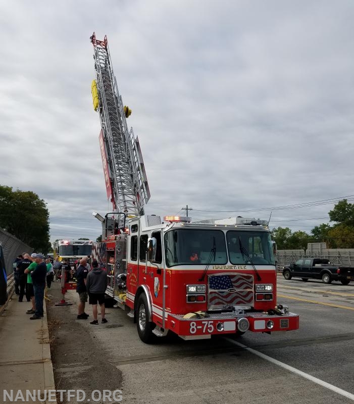 Today The Nanuet Fire Department paid its respects to Fallen NYPD Officer Brian Mulkeen By Flying the flag on 304 over the Thruway in Nanuet. Also thank you to the Clarkstown PD, Pearl River Fire Dept, RPS, Nanuet Ambulance, Fire inspectors and members of the Public.
 RIP Brother. Photos by Vincent P. Tuzzolino