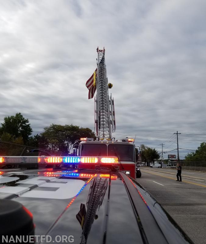 Today The Nanuet Fire Department paid its respects to Fallen NYPD Officer Brian Mulkeen By Flying the flag on 304 over the Thruway in Nanuet. Also thank you to the Clarkstown PD, Pearl River Fire Dept, RPS, Nanuet Ambulance, Fire inspectors and members of the Public.
 RIP Brother. Photos by Vincent P. Tuzzolino