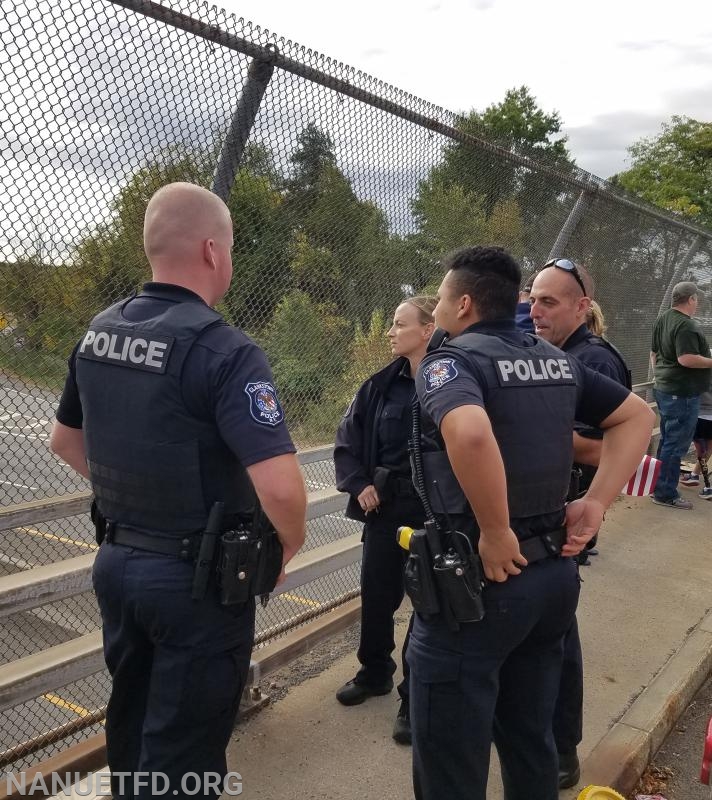 Today The Nanuet Fire Department paid its respects to Fallen NYPD Officer Brian Mulkeen By Flying the flag on 304 over the Thruway in Nanuet. Also thank you to the Clarkstown PD, Pearl River Fire Dept, RPS, Nanuet Ambulance, Fire inspectors and members of the Public.
 RIP Brother. Photos by Vincent P. Tuzzolino