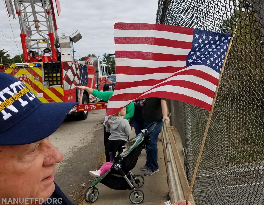 Today The Nanuet Fire Department paid its respects to Fallen NYPD Officer Brian Mulkeen By Flying the flag on 304 over the Thruway in Nanuet. Also thank you to the Clarkstown PD, Pearl River Fire Dept, RPS, Nanuet Ambulance, Fire inspectors and members of the Public.
 RIP Brother. Photos by Vincent P. Tuzzolino