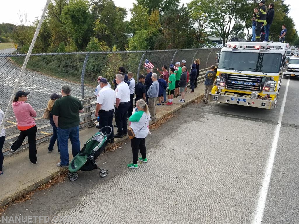 Today The Nanuet Fire Department paid its respects to Fallen NYPD Officer Brian Mulkeen By Flying the flag on 304 over the Thruway in Nanuet. Also thank you to the Clarkstown PD, Pearl River Fire Dept, RPS, Nanuet Ambulance, Fire inspectors and members of the Public.
 RIP Brother. Photos by Vincent P. Tuzzolino