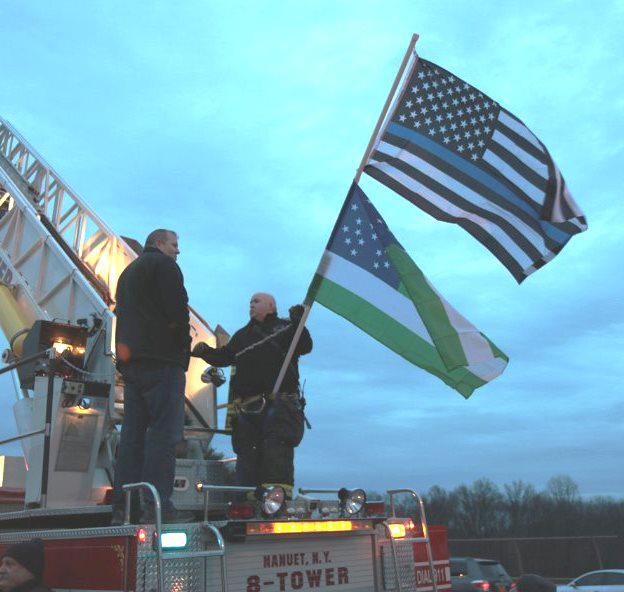 Nanuet and New City Fire Departments pay tribute to fallen hero Sergeant Lemm, Also member of the NYPD. 304 overpass. 12/28/2015. Photo's by Paul Tuzzolino
