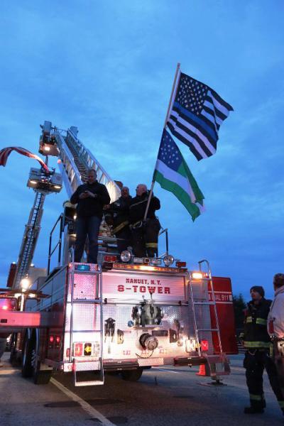 Nanuet and New City Fire Departments pay tribute to fallen hero Sergeant Lemm, Also member of the NYPD. 304 overpass. 12/28/2015. Photo's by Paul Tuzzolino
