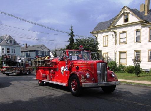 2014 RCVFA Parade.
1st Pl
ace Best Motorized Antique
Photo by Amanda Tuzzolino.