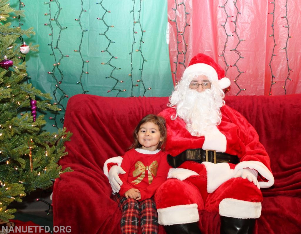 Great Job Nanuet Ladies Auxiliary. 12/9/ 2018 Breakfast with Santa. 8-100. Photo's by Vincent P Tuzzolino