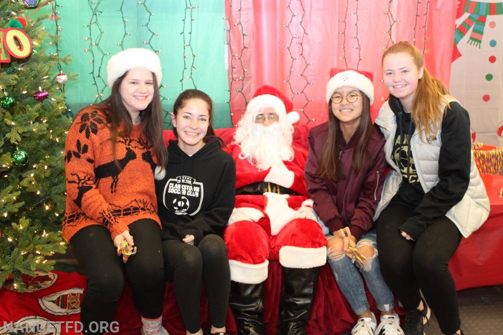 Great Job Nanuet Ladies Auxiliary. 12/9/ 2018 Breakfast with Santa. 8-100. Photo's by Vincent P Tuzzolino