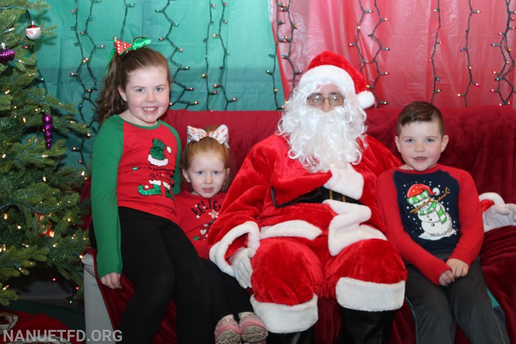 Great Job Nanuet Ladies Auxiliary. 12/9/ 2018 Breakfast with Santa. 8-100. Photo's by Vincent P Tuzzolino