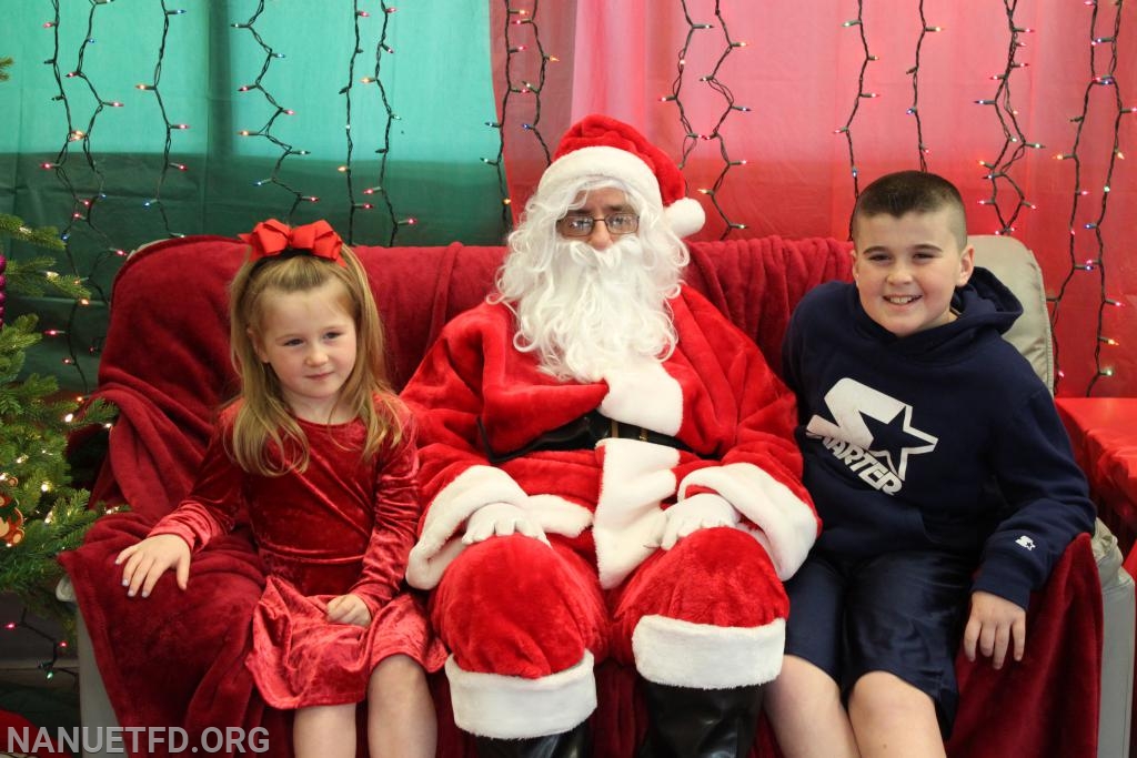 Great Job Nanuet Ladies Auxiliary. 12/9/ 2018 Breakfast with Santa. 8-100. Photo's by Vincent P Tuzzolino