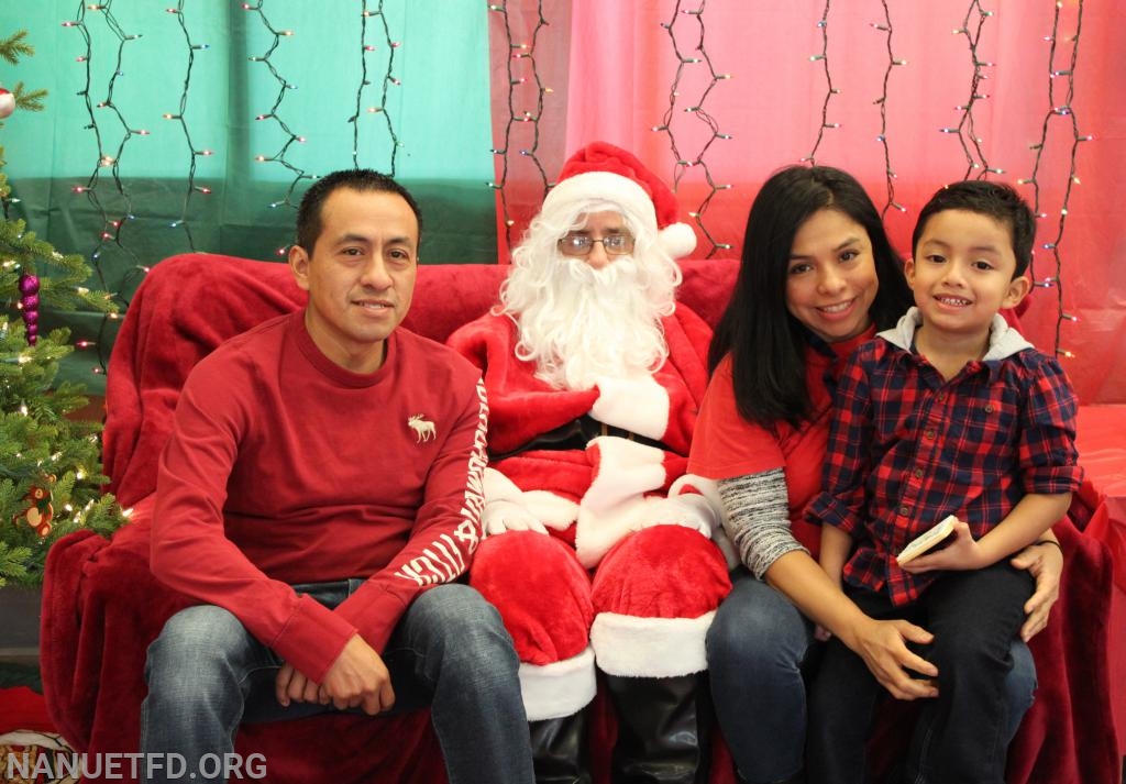 Great Job Nanuet Ladies Auxiliary. 12/9/ 2018 Breakfast with Santa. 8-100. Photo's by Vincent P Tuzzolino