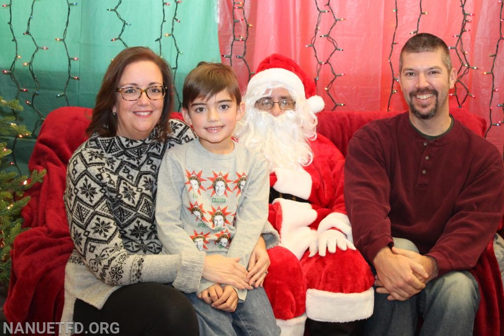 Great Job Nanuet Ladies Auxiliary. 12/9/ 2018 Breakfast with Santa. 8-100. Photo's by Vincent P Tuzzolino