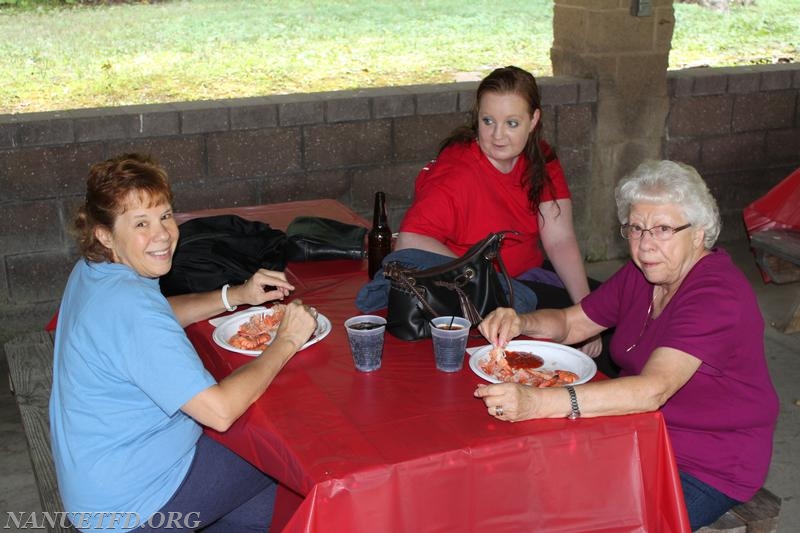 2014 Clambake family picnic. NFD. Photo by Vincent P. Tuzzolino
