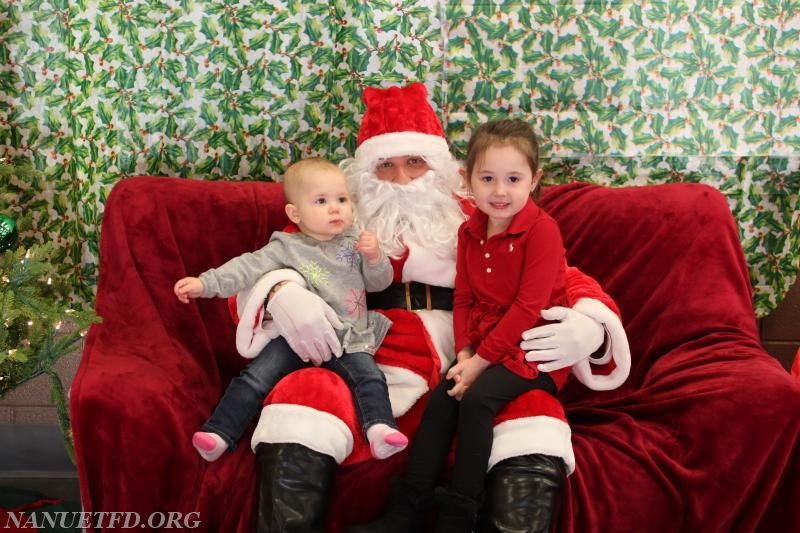 Breakfast with Santa. NFD Ladies Auxiliary. 12-10-2017. Great fun for all. Photos by Vincent P. Tuzzolino
