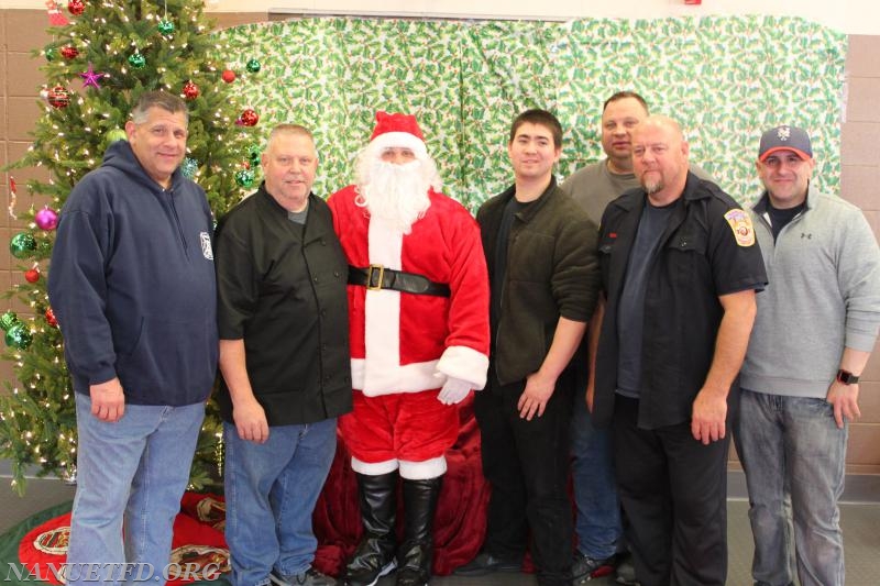 Breakfast with Santa. NFD Ladies Auxiliary. 12-10-2017. Great fun for all. Photos by Vincent P. Tuzzolino