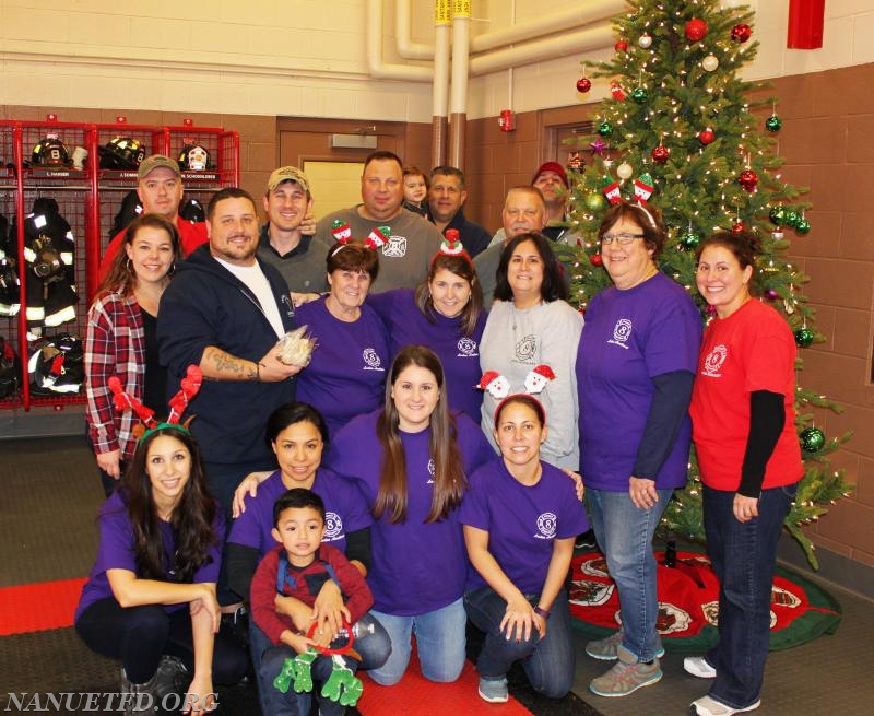 Breakfast with Santa. NFD Ladies Auxiliary. 12-10-2017. Great fun for all. Photos by Vincent P. Tuzzolino